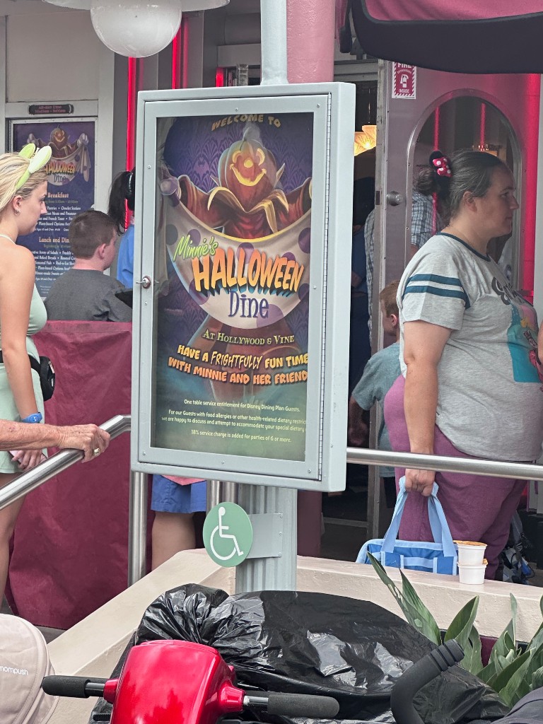 Welcome sign for Minnie Halloween Dine at Hollywood and Vine