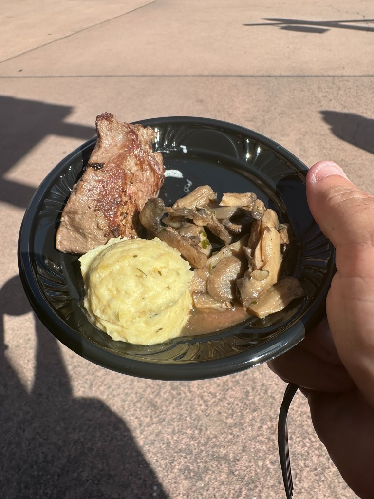 Canada filet mignon with mashed potatoes and mushrooms